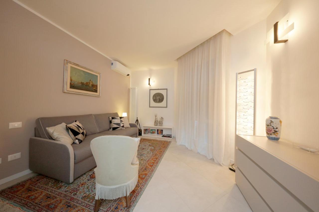 Siena Uptown - Sabrina'S Charming Apartment 외부 사진