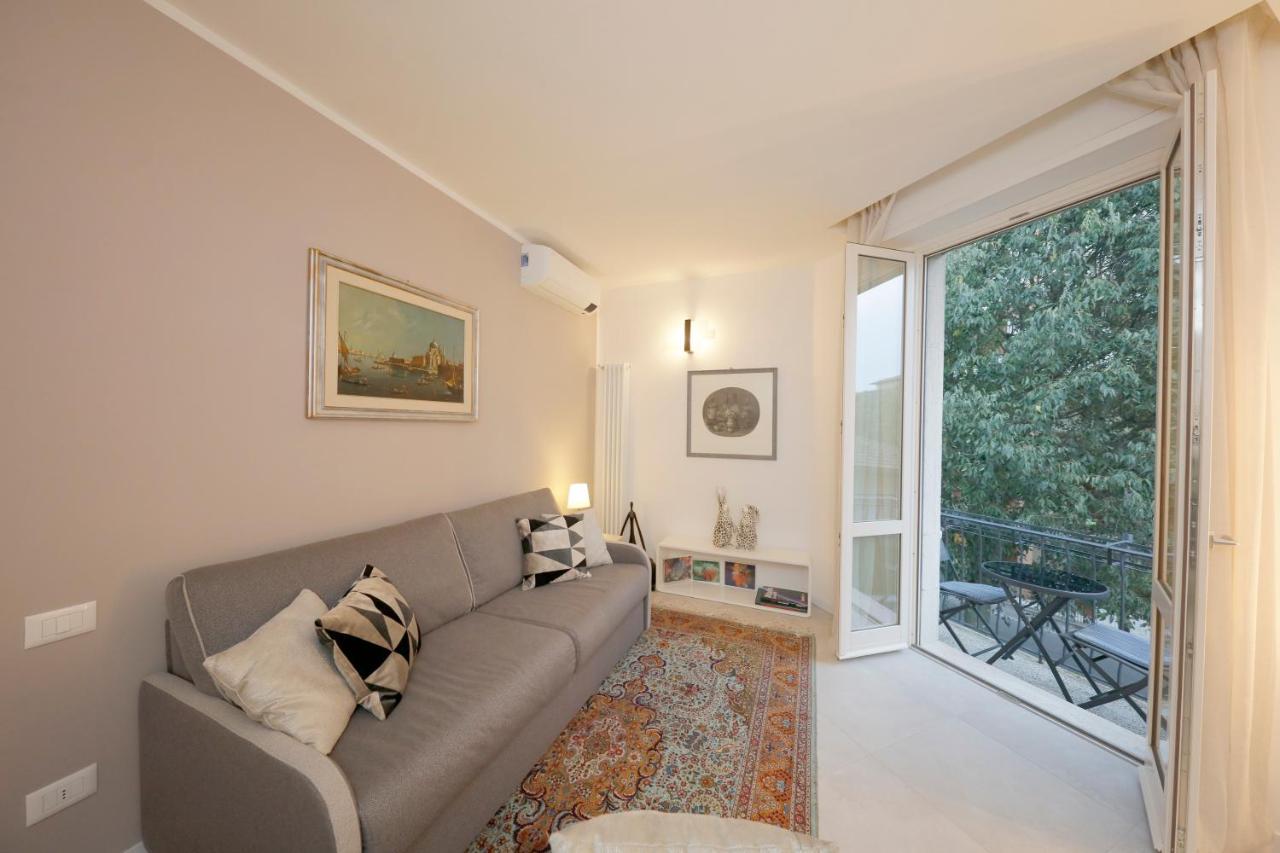 Siena Uptown - Sabrina'S Charming Apartment 외부 사진