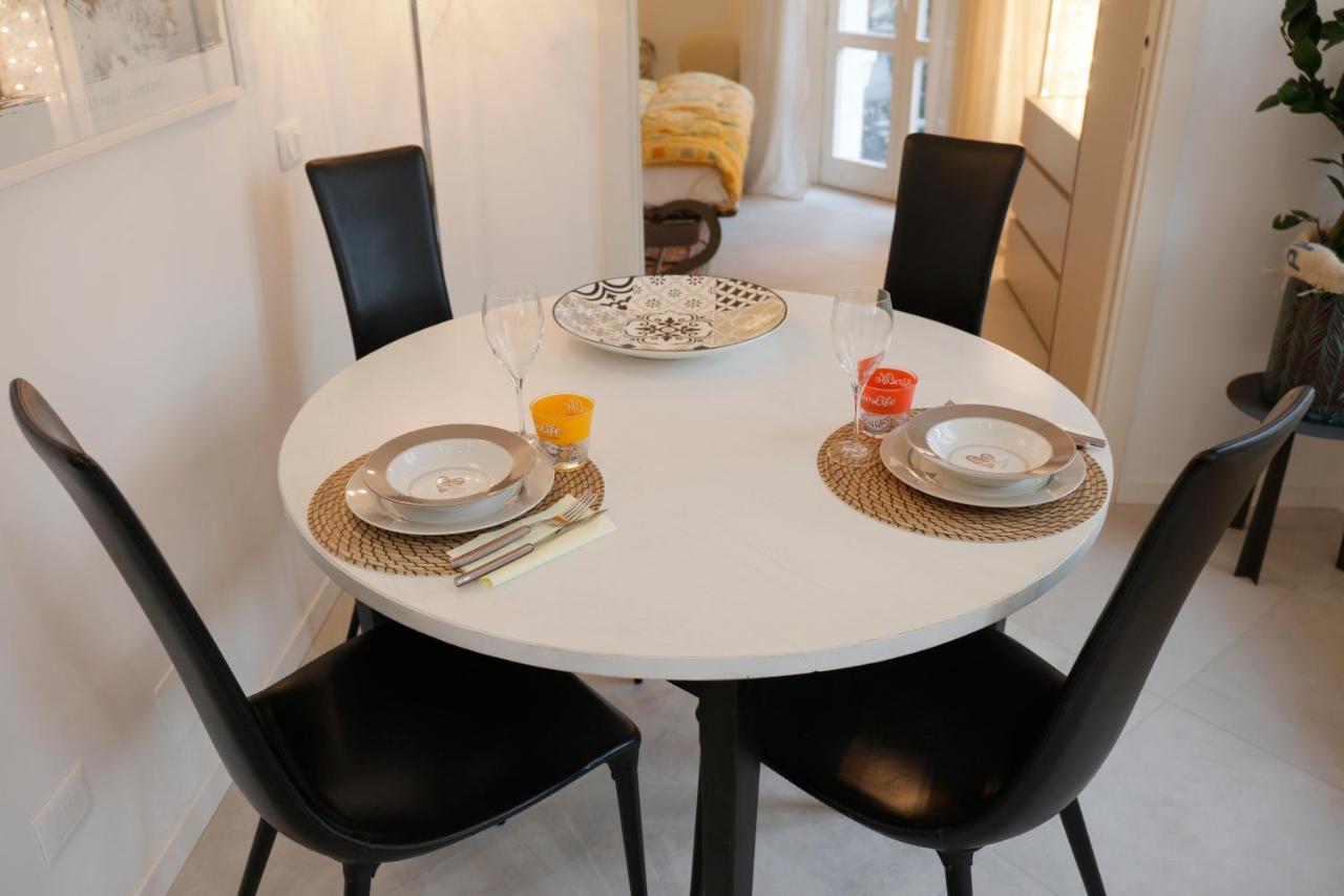 Siena Uptown - Sabrina'S Charming Apartment 외부 사진