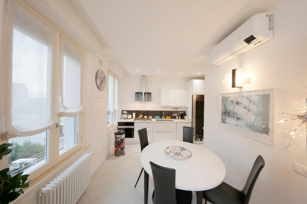 Siena Uptown - Sabrina'S Charming Apartment 외부 사진