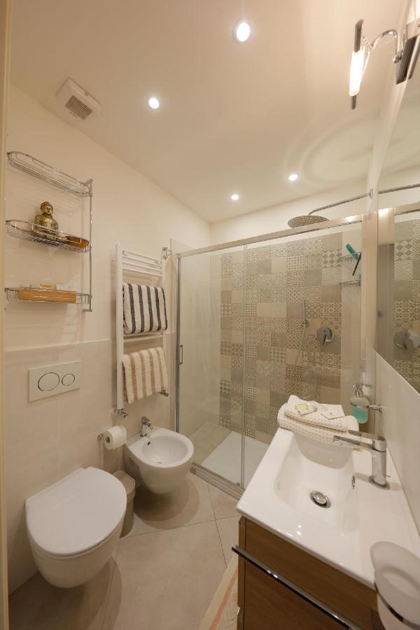Siena Uptown - Sabrina'S Charming Apartment 외부 사진