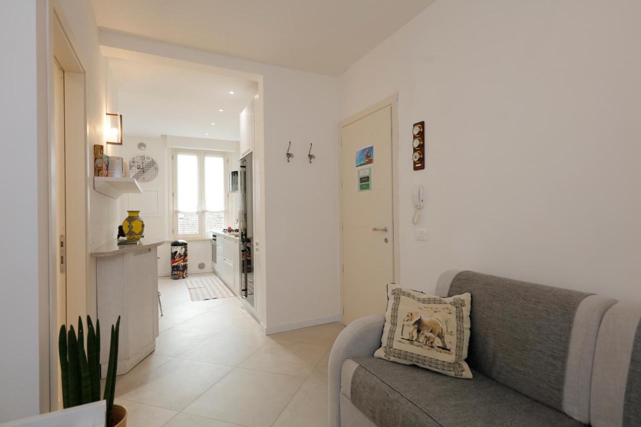 Siena Uptown - Sabrina'S Charming Apartment 외부 사진