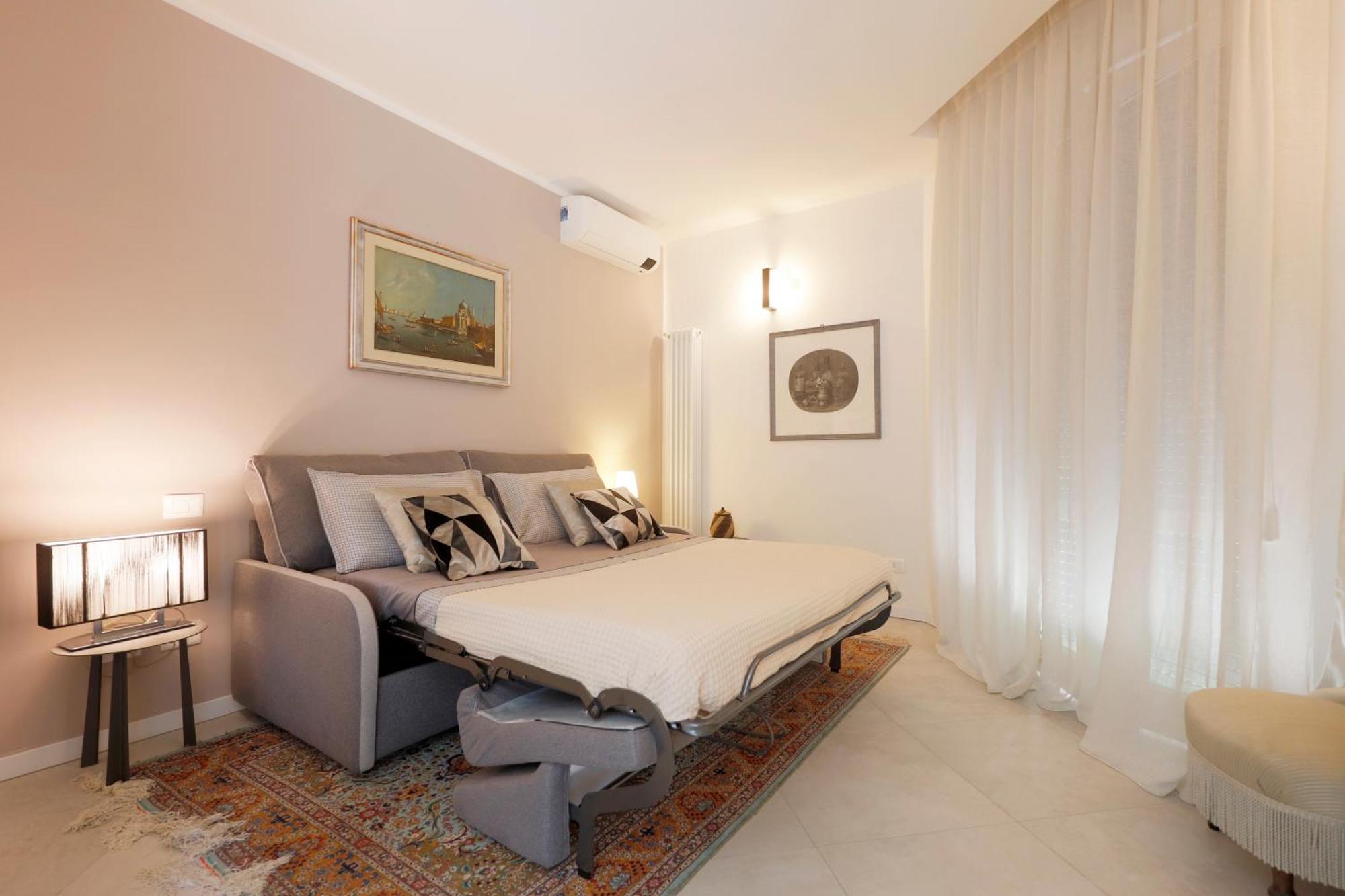 Siena Uptown - Sabrina'S Charming Apartment 외부 사진