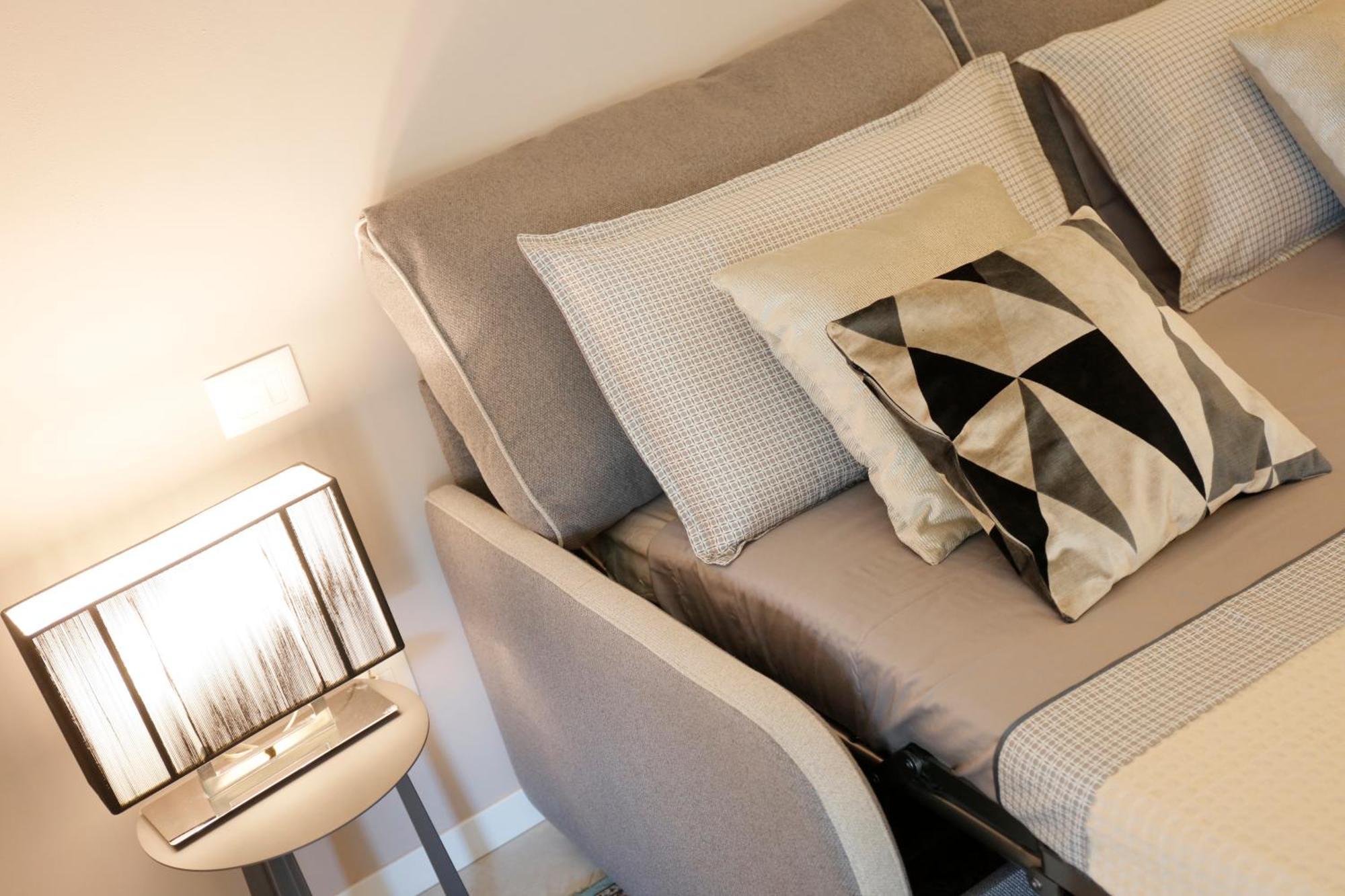 Siena Uptown - Sabrina'S Charming Apartment 외부 사진
