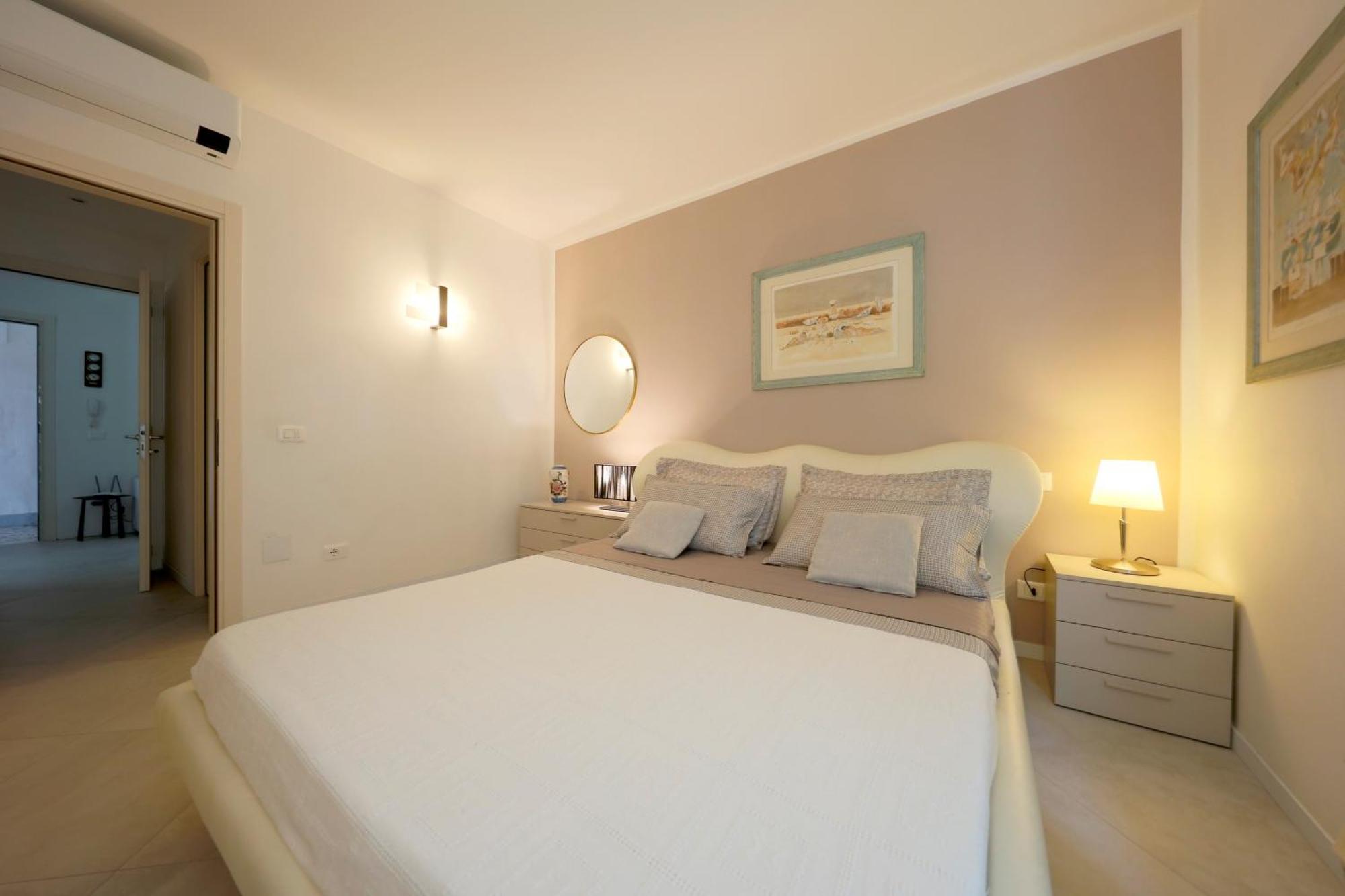 Siena Uptown - Sabrina'S Charming Apartment 외부 사진