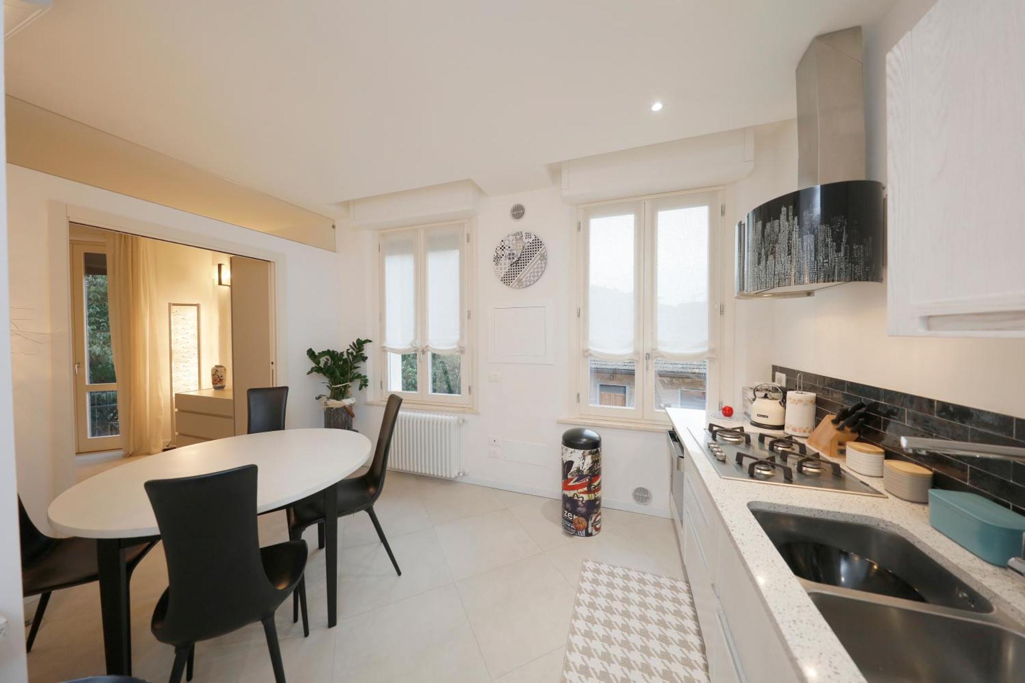 Siena Uptown - Sabrina'S Charming Apartment 외부 사진